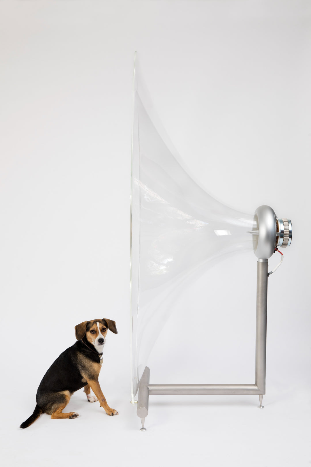 Jetstream Loudspeaker System by Ferguson Hill Studios — a hand-built British hi-fi masterpiece combining sculptural acrylic horn speakers, spherical bass units, and a precision amplifier. Transparent, powerful, and acoustically pure in both form and performance.